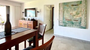 Dining - RIVIERA PLAYA 200m to the beach in Riviera del Sol, Mijas Costa (Mijas Costa)