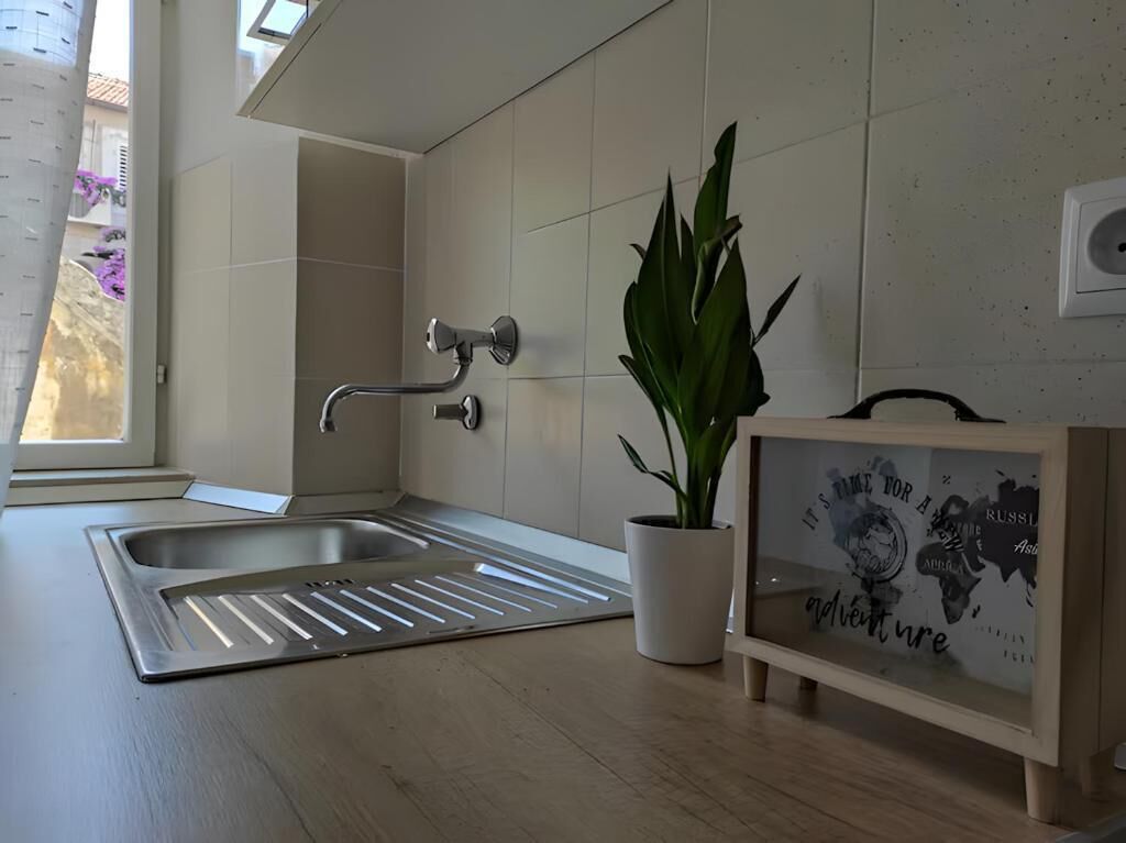 Classic Apartment, City View | Interior