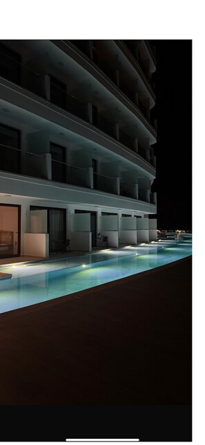 Pool - Luxury suite with private beach club (Punta Cana)