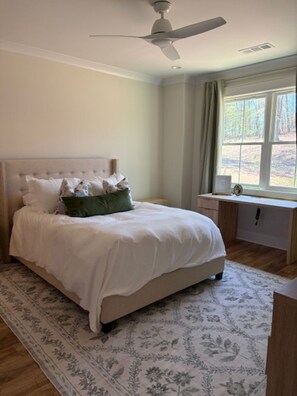 5 bedrooms, Internet, bed sheets - MASTERS WEEK RENTAL – HARBOR CLUB Lake Oconee (Greensboro)