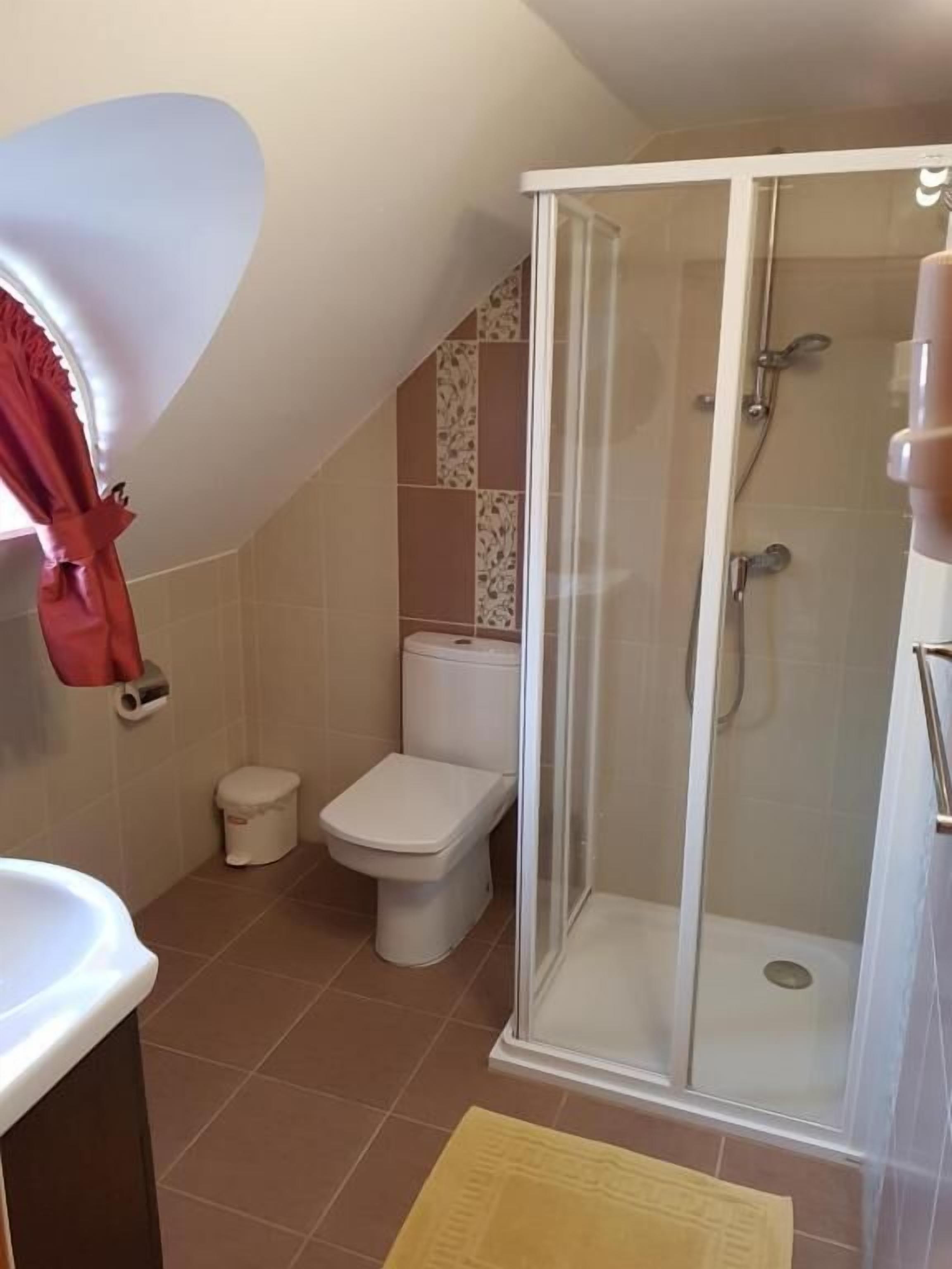Familienzimmer, Stadtblick | Badezimmer