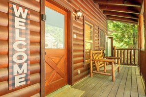 Exterior detail - *Relaxing 5BD Lodge w/ VIEWS | Games + Hot Tub* (Sevierville)