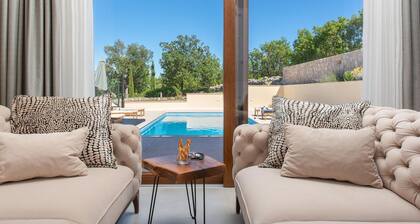 Serene Villa Retreat by the Beach