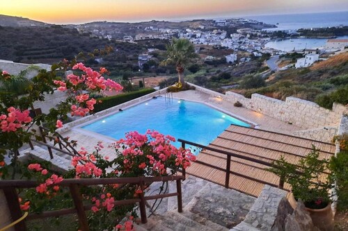 Elegante Villa für 4 Personen in Agia Pelagia