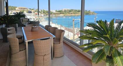 Strandvilla mit Pool in Agia Pelagia