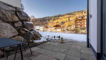 Condo Deluxe, vista a la montaña | Restaurante al aire libre