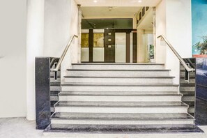 House | Reception - Super Hotel O Nashik (Nashik)