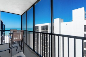 Property grounds - 🏖️Water Views | Steps to Beach | Beachfront Complex | Island Winds Penthouse 1 (Fort Myers Beach)