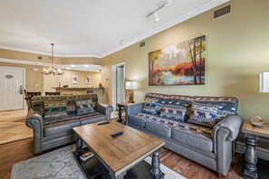Smart TV, fireplace - Baskins Creek 113 🦌 Welcoming Condo | Pool, Hot Tub & Balcony 🏔️ (Gatlinburg)