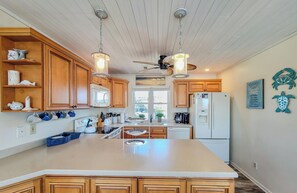 Fridge, microwave, stovetop, dishwasher - Jubilee Retreat | Hot Tub Nights & Dock Days (North Topsail Beach)
