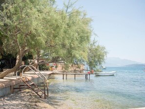 Miscellaneous - Double Room with AC in Charming Đenovići (Đenovići)
