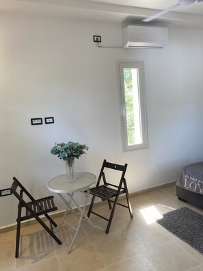 Standard Studio Suite, Garden View | Interior - Résidence Carmela (La Soukra)