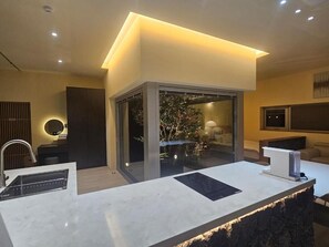 Interior - Jeju iruhuje stay (Jeju City)