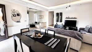TV - Rhodian Villa - Three Bedroom Villa, Sleeps 7 (Kremasti)