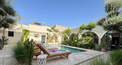 Villa Marine | 4 Bedrooms | Private Heated Pool 28°C