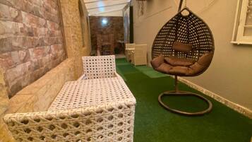 Familielejlighed - udsigt til have | Interiør