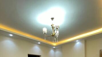 Familielejlighed - udsigt til have