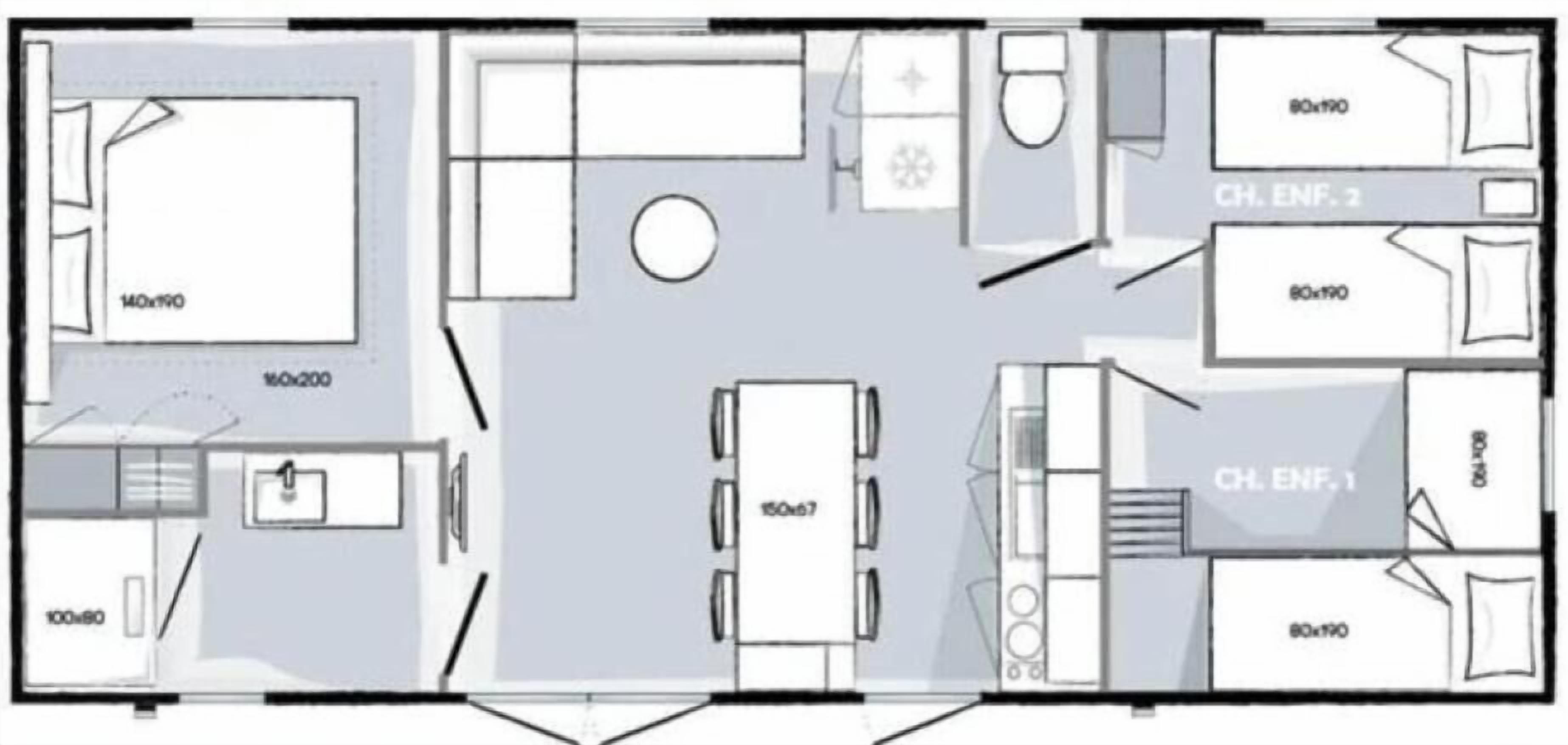 Un hôtel comprenant plusieurs chambres, un espace repas et une cuisine.