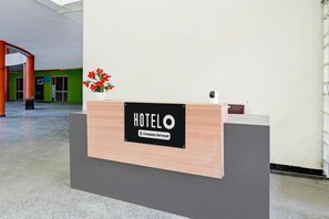 House | Reception - Super Townhouse City Center Ernakulam (Kanayannur)