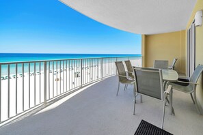 Property grounds - ☀️Gulf FRONT | Pools + Hot Tub | Beach Service | Emerald Isle 508☀️ (Panama City Beach)