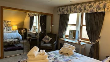 Deluxe Double Room, Garden View