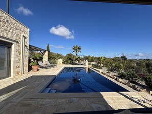 A heated pool - MayaElisa Villa with Heated Pool, By Hellocrete (Vamos)