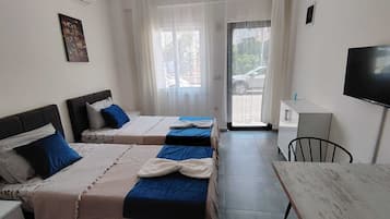 Condo clássico | Ferros/tábuas de passar roupa, Wi-Fi de cortesia