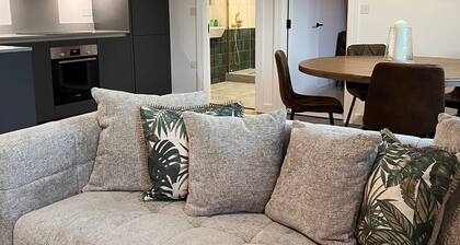 Luxury 2bd apt, city centre, Wi-Fi, Smart TV
