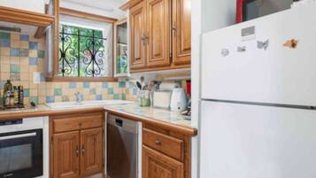 ์ฝํฐ์ง | ์ ์ฉ ์ฃผ๋ฐฉ