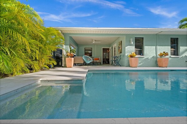 Pool - Beachwalk: Family Pool Retreat Walkable to Beach (Naples)