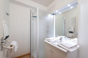 Cottage | Bathroom - Cottage for Five Guests in Saumur (Saumur)