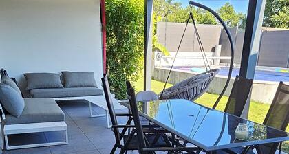 Villa spacieuse, lumineuse idéal pour les familles à Mimizan avec piscine privée