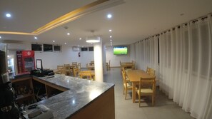 Dining - São Jorge Village Turismo Lda (Sao Lourenco dos Orgaos)