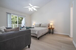 3 bedrooms, Internet, bed sheets - 3BR Condo Royal Bay Near Disney + Resort (Kissimmee)