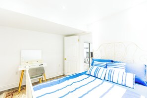 Room - Bright Private Basement Suite with Separate Entrance (Milton)