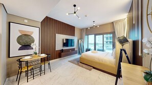Iron/ironing board, WiFi, bed sheets - Cozy Modern Studio l Quiet Community l Dubai South (Dubai South)