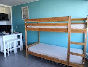 Room - Sea view studio with private parking & pool - All on foot 🌊 (Le Grau-du-Roi)