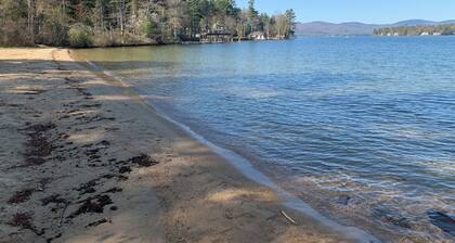 WALK to TOWN ….carriagehouse apartment….2 minute drive to Brewster Beach!