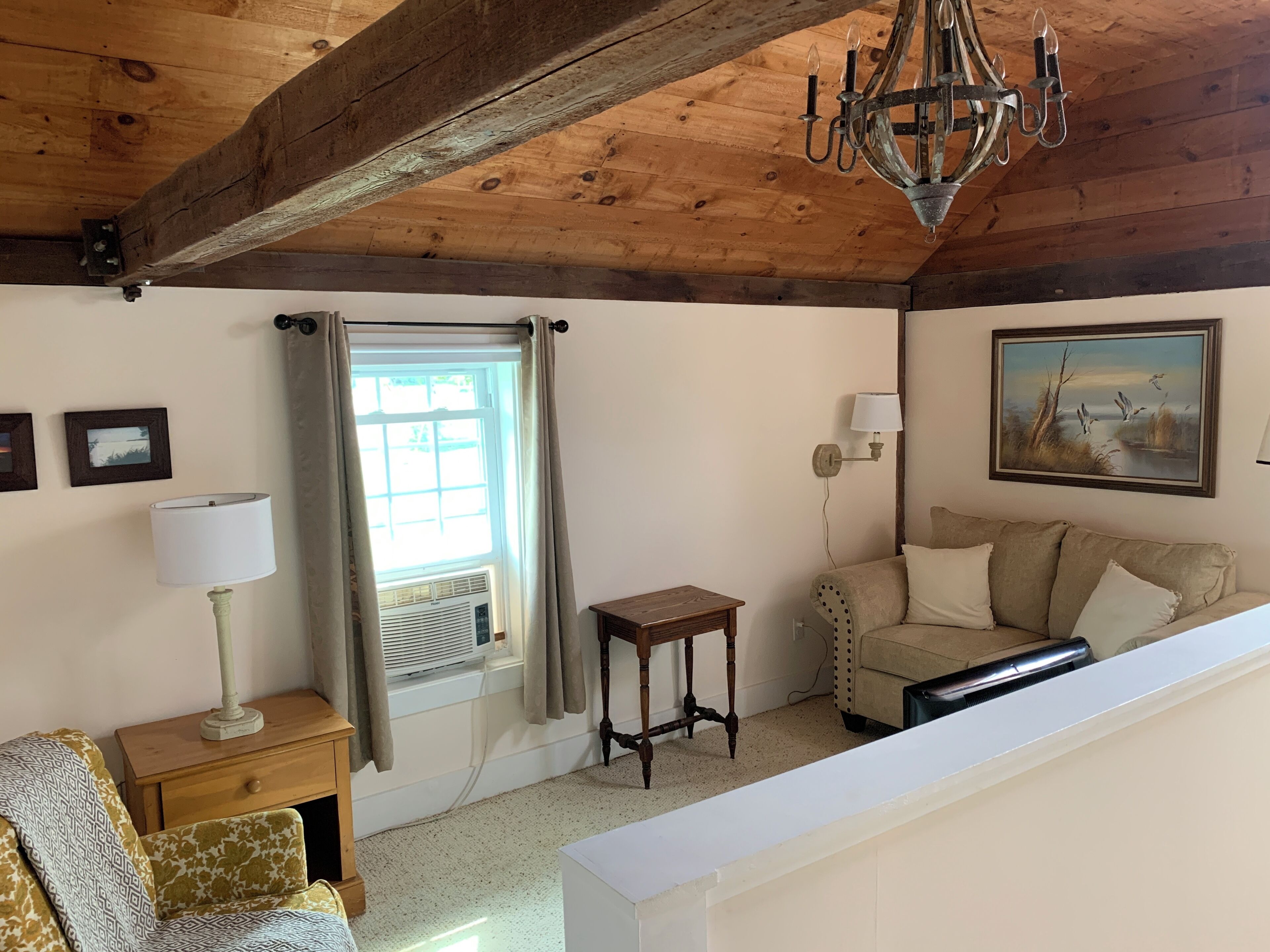 Walk To Town .Carriagehouse Apartment.2 Minute Drive To Brewster Beach! - Wolfeboro, NH