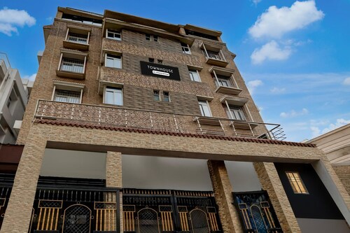 Deluxehotel Pranjal Inn
