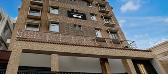 Deluxehotel Pranjal Inn