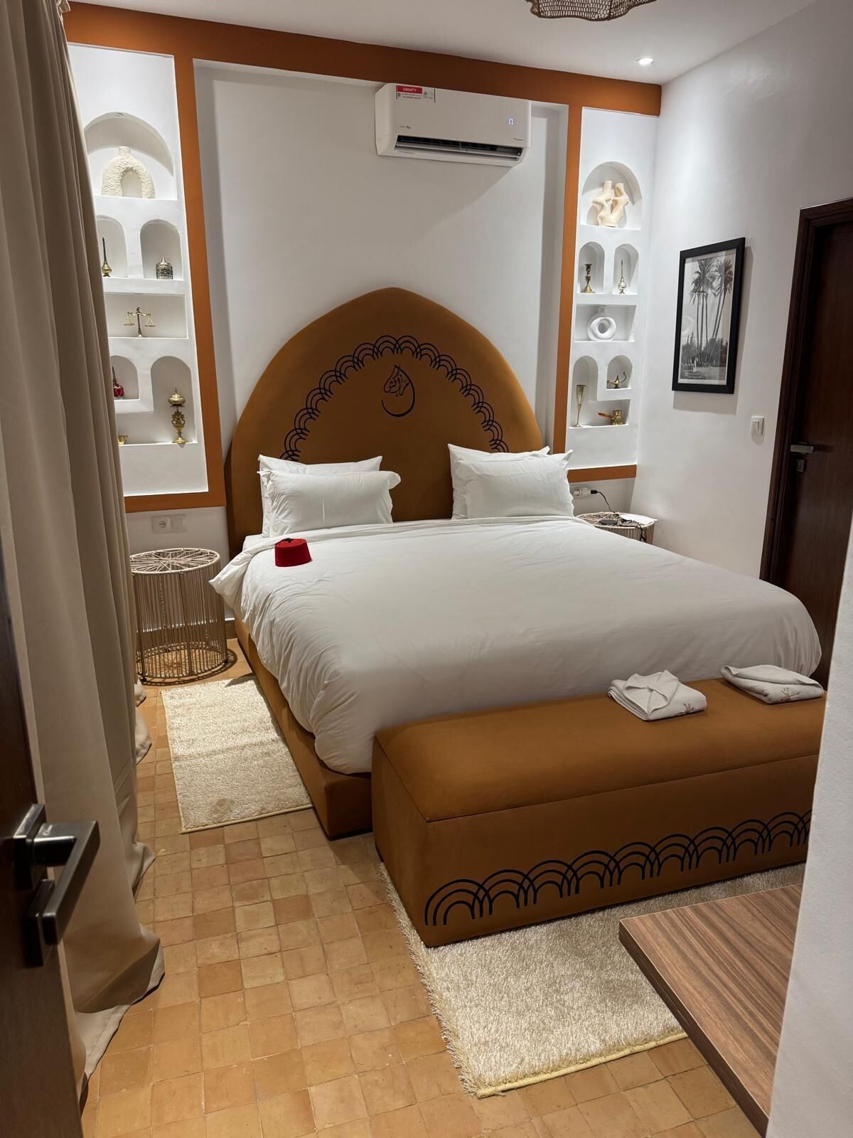Deluxe Double Room, 1 King Bed, Non Smoking, Private Bathroom | Premium bedding, in-room safe, individually decorated