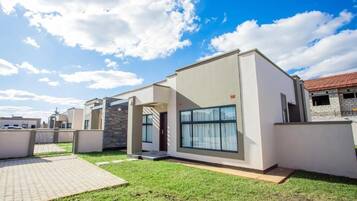 Departamento Confort, patio | Exterior