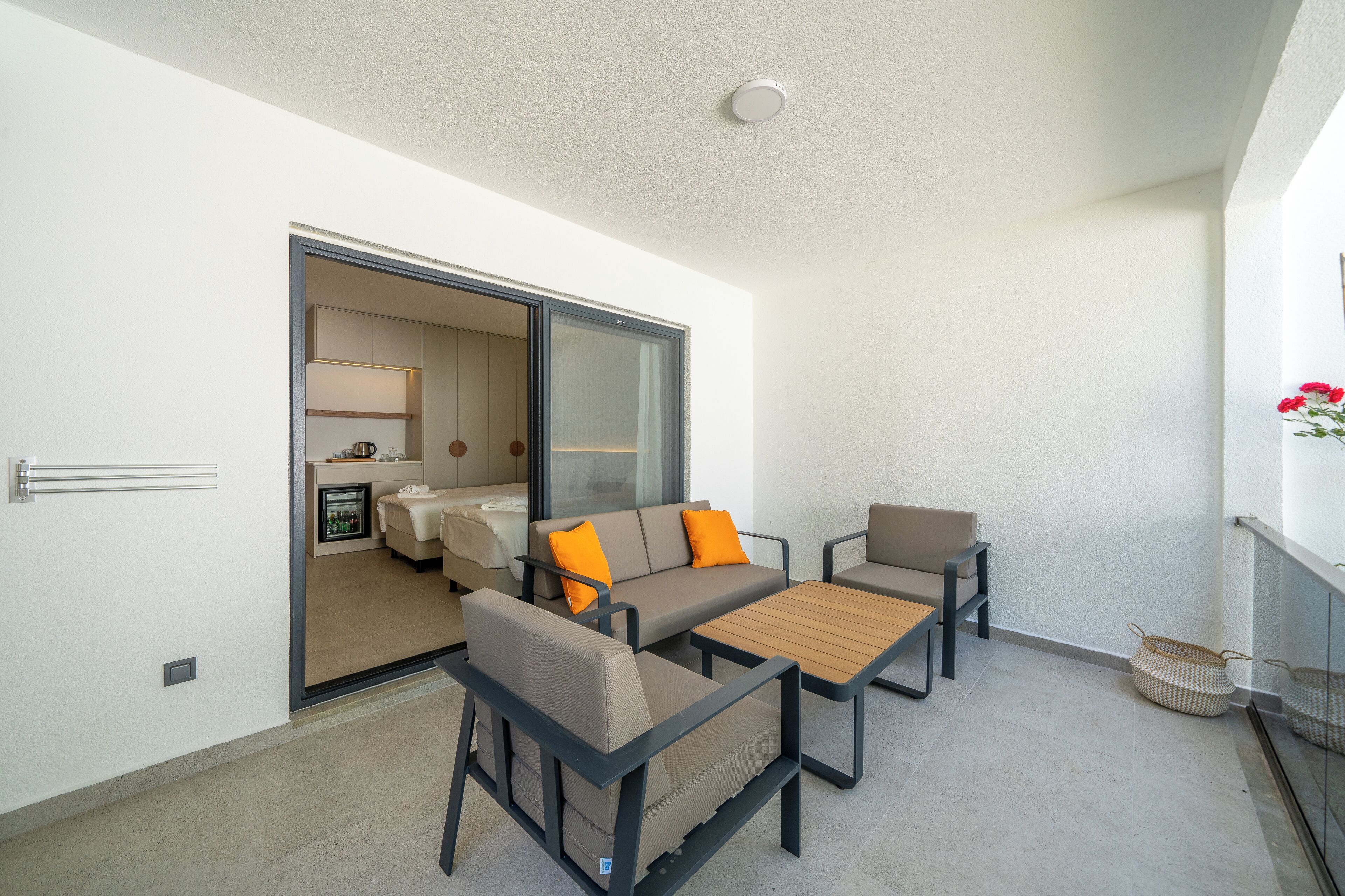 Family Room | Garden view