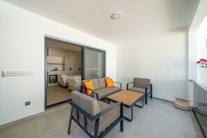 Family Room | Garden view