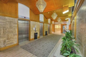 Interior - Sands Ocean Club Efficiency 1524- Side Ocean View (Myrtle Beach)