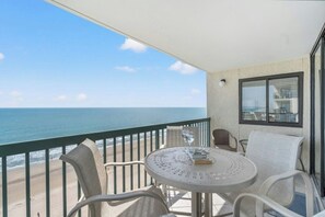 Outdoor dining - Ocean Bay Club 1510-4 Bedroom-Indoor/Outdoor Pools (North Myrtle Beach)