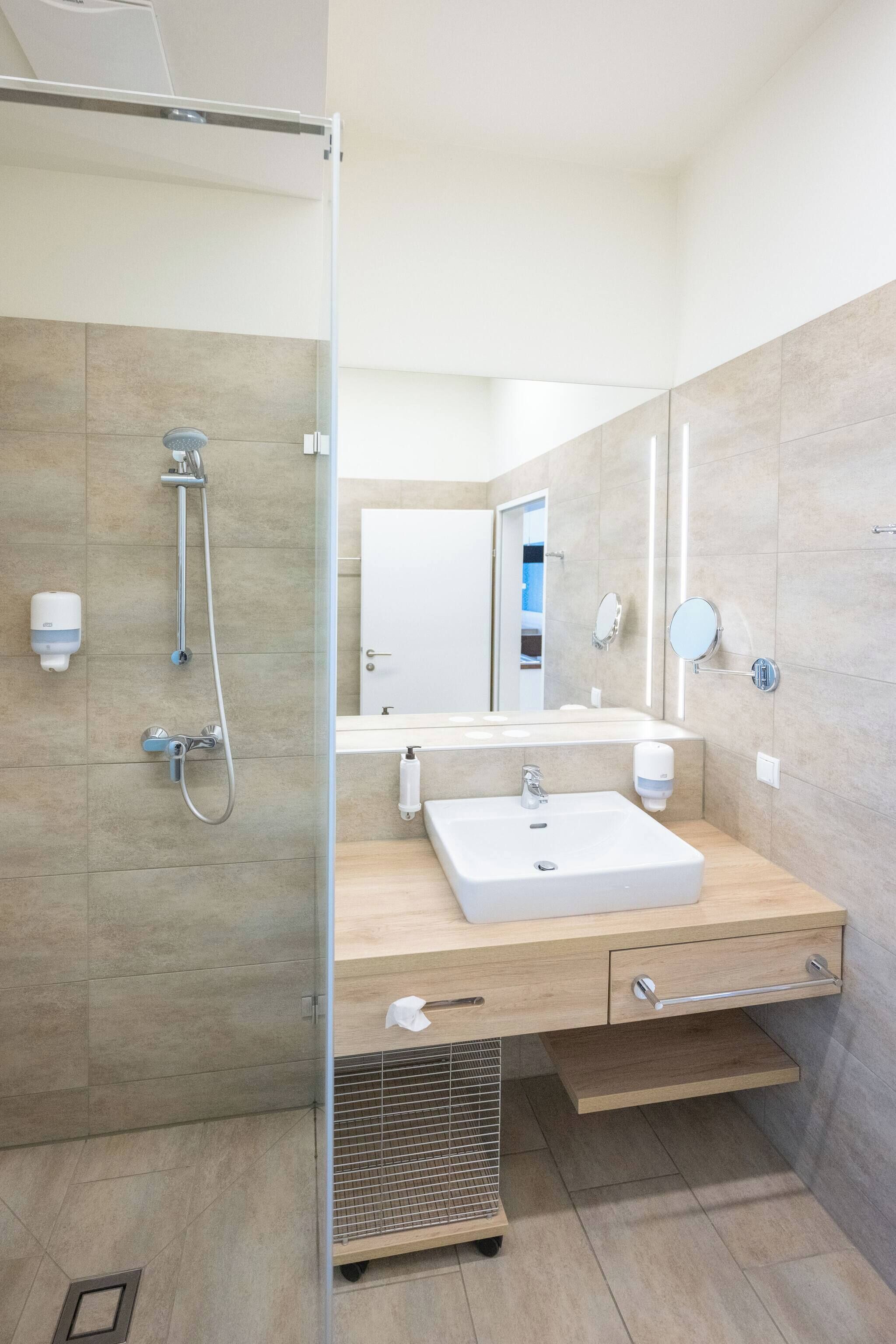 Apartment, 1 Schlafzimmer, barrierefrei, Raucher | Badezimmer