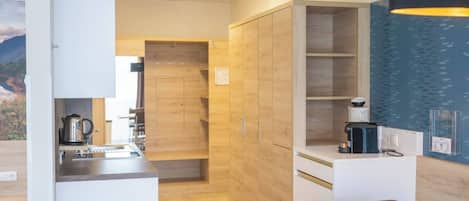 Apartment, 1 Bedroom, Accessible, Smoking | Interior