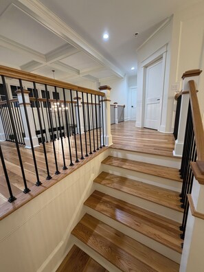 Interior - 6-bedroom farmhouse in Edgefield with cozy charm minutes from the Masters! (Edgefield)